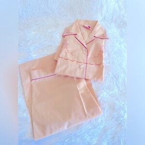 Plum blossom like new embroidered pajama set size S peach 🍑 color